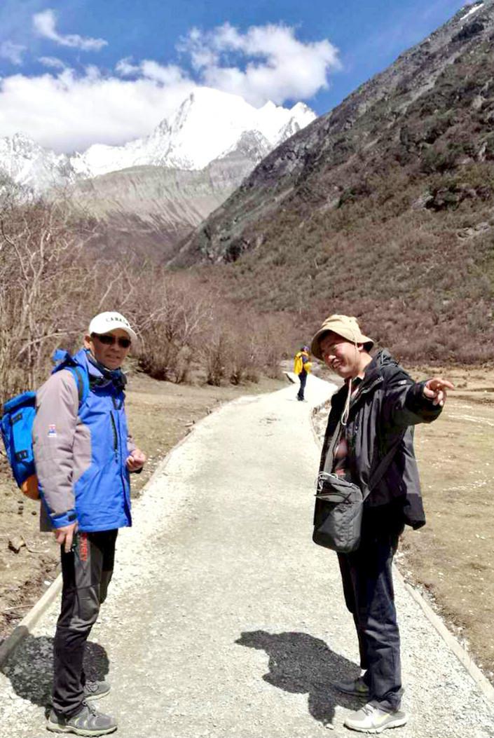 最新电视连续剧，自然美景之旅，探寻内心平和的旅程